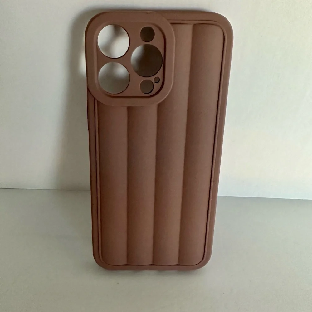 Auramma Roman stripes Iphone 14 Pro Max Case in Dusty Rose sleek features style